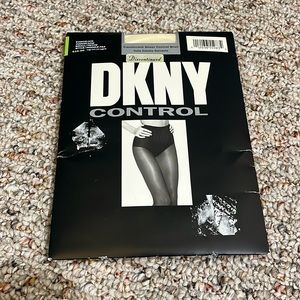 NEW Vintage DKNY Control Porcelain Translucent Sheer Pantyhose Size Small